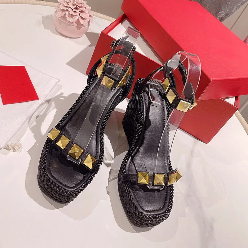 

2022 Summer New Women's Sandals Rivet Decor Wedges Fashion Design High Heel Weave Personality Simple And Casual Fairy Shoes