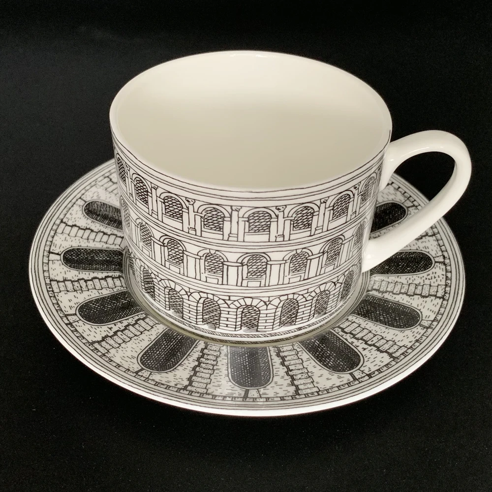 Роскошная керамическая кофейная чашка и блюдце с золотым солнцем в дворцовом