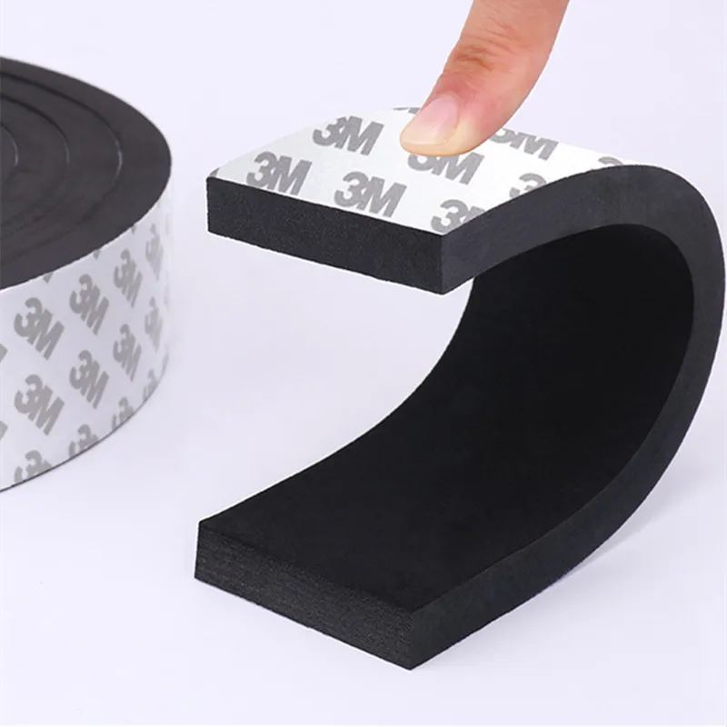 Черная односторонняя пенопластовая лента 5 метров самоклеящаяся уплотнительная
