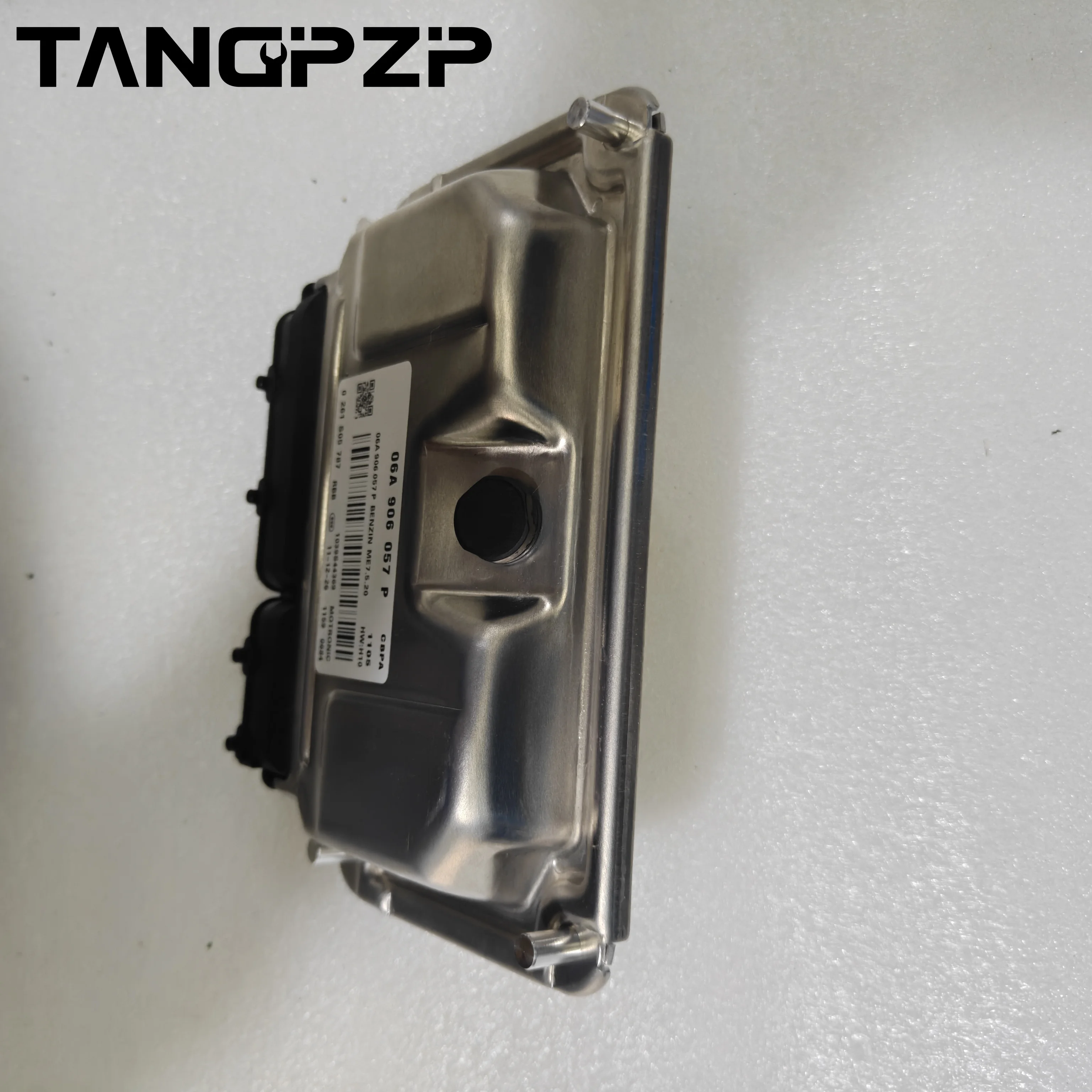 Фото Блок управления двигателем ME7.5.20 ECU для VW Bora 2.0, VW Jetta (06A906057Q, 0261S05788, 06A906057P, 06A906057A, 0261201637, 0261S05787) №3