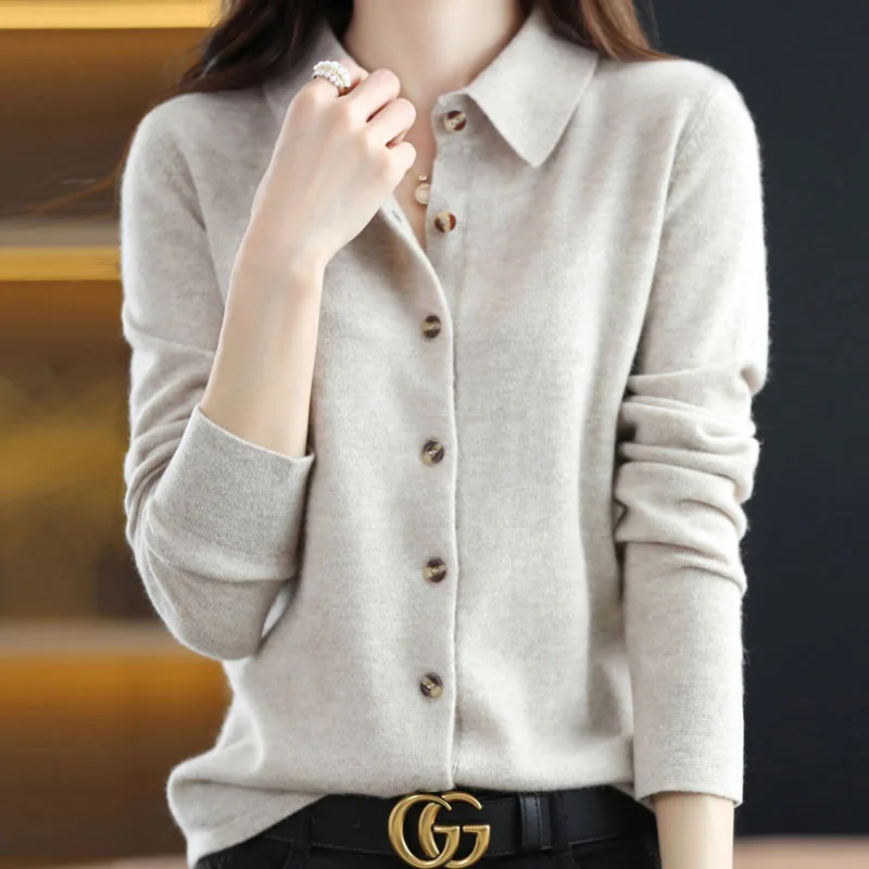 Женский трикотажный кардиган с отложным воротником длинным рукавом