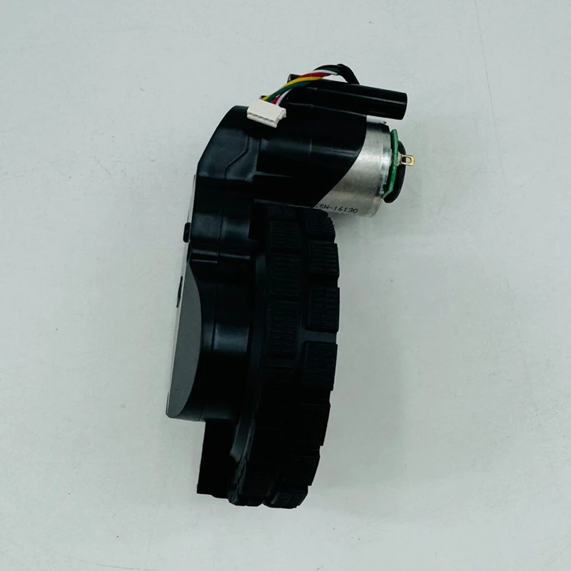 Фото Правое колесо для R1Edge / RV30 Plus / RV20 Max, запасная часть, приводное ходовое колесо - EFT №4