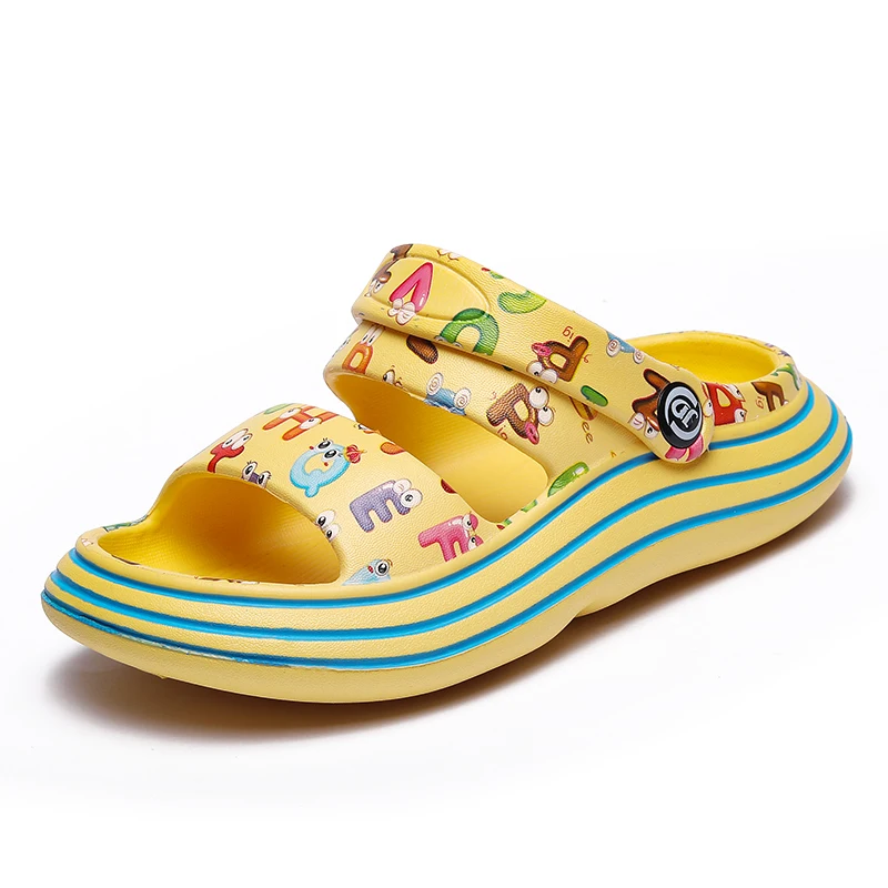 Dongdong Shoes for Children's Summer Outwear Cartoon Anti slip Broken Sandals for Boys and Girls Beach Slippers