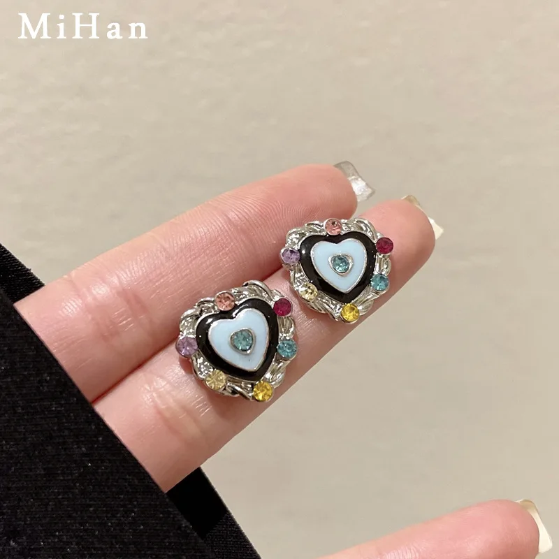 

Mihan Modern Jewelry 925 Silver Needle Colorful Crystal Earrings 2023 Trend New Hot Sale Metallic Heart Earrings For Women Girl