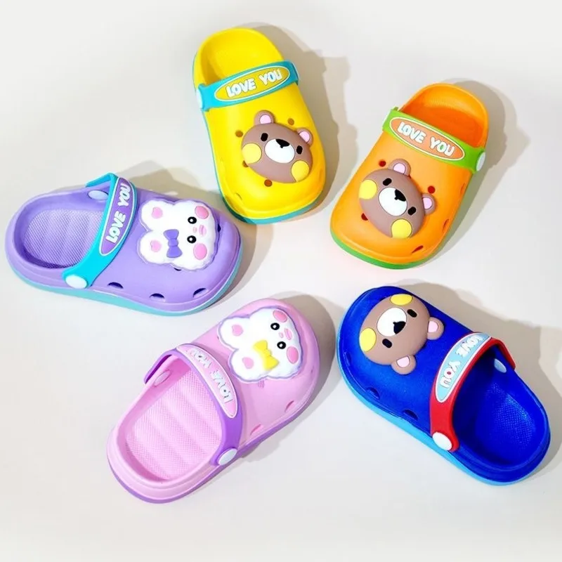 

2023 Bear Rabbit Cartoon Children Slippers Summer PVC Pool Beach Slippers For Kids Waterproof Toddler Boys Girls Clogs Shoes