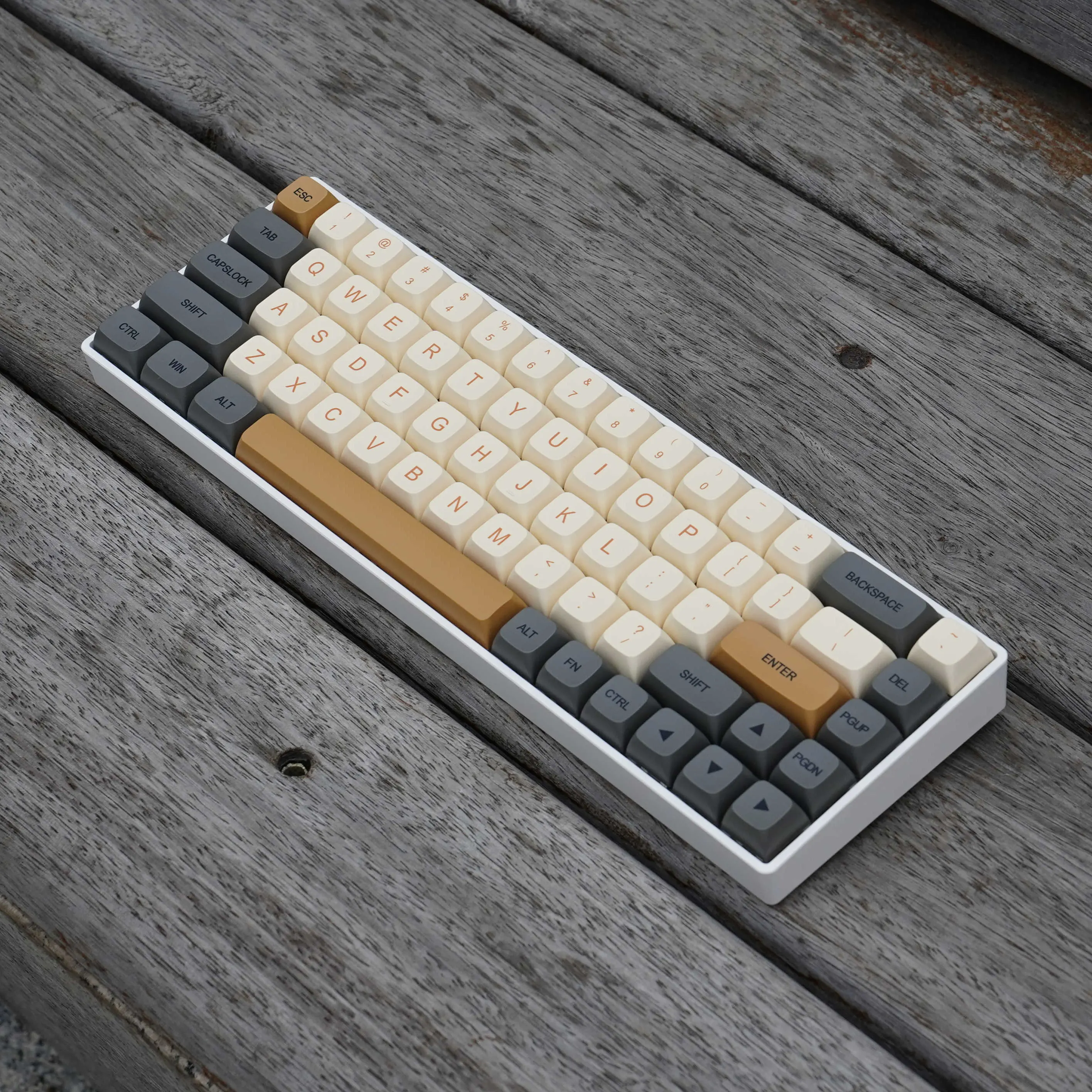 MK68 RGB Mechanical Keyboard 65% Layout 68 Keys Wireless Bluetooth /Wired USB Mechanical Gaming Keyboard with PBT Keycaps