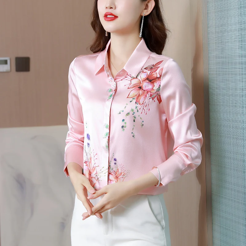 

Блузка Женская атласная с отложным воротником и длинным рукавом