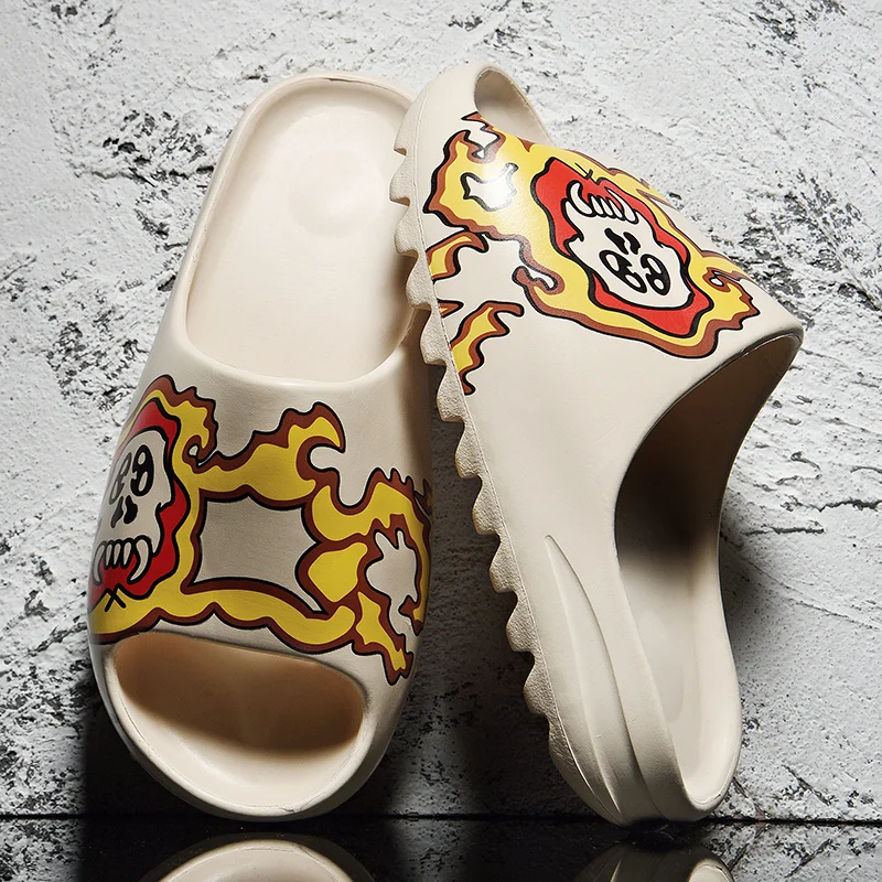 

Skull Inspired YZY Slides Wear With Socks Slip On Breathable Summer Sandals Fish Mouth Summer Slippers For Men Women