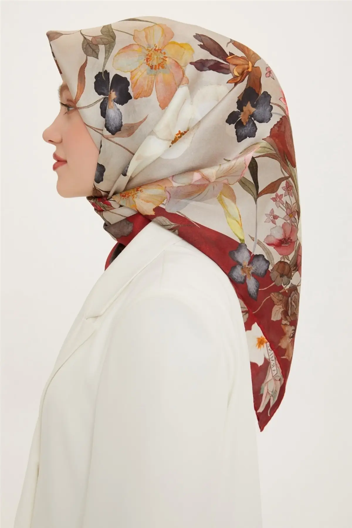 Рисунок 2 - Шелковый шарф Сура 22 ya8746 1