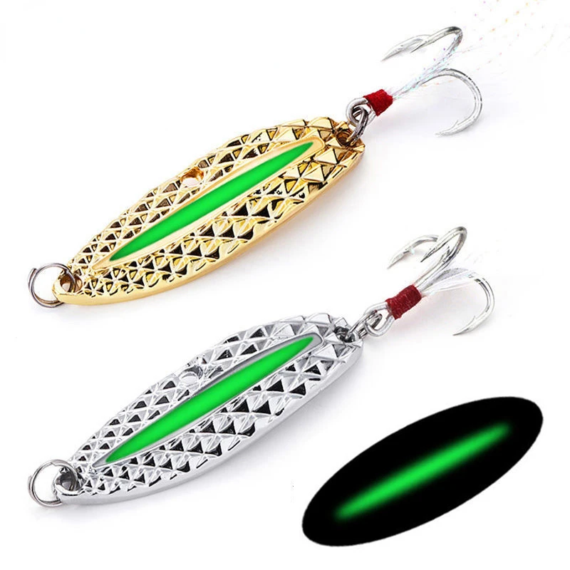 

Metal Luminous Spinner Spoon Fishing Lures 7g 10g 15g Night Tackle Sequins Bait Noise Paillette with Feather Treble Hook Pesca