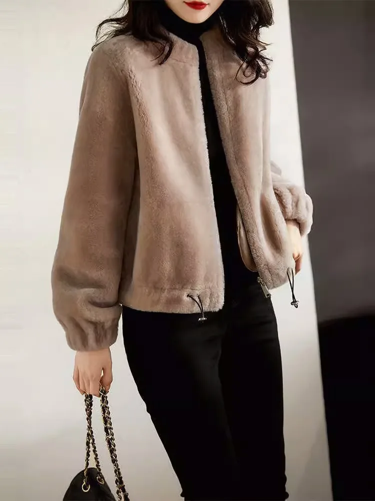 Счетчик для сбора утечек. Снятие из шкафа. Женская одежда. Высококачественный