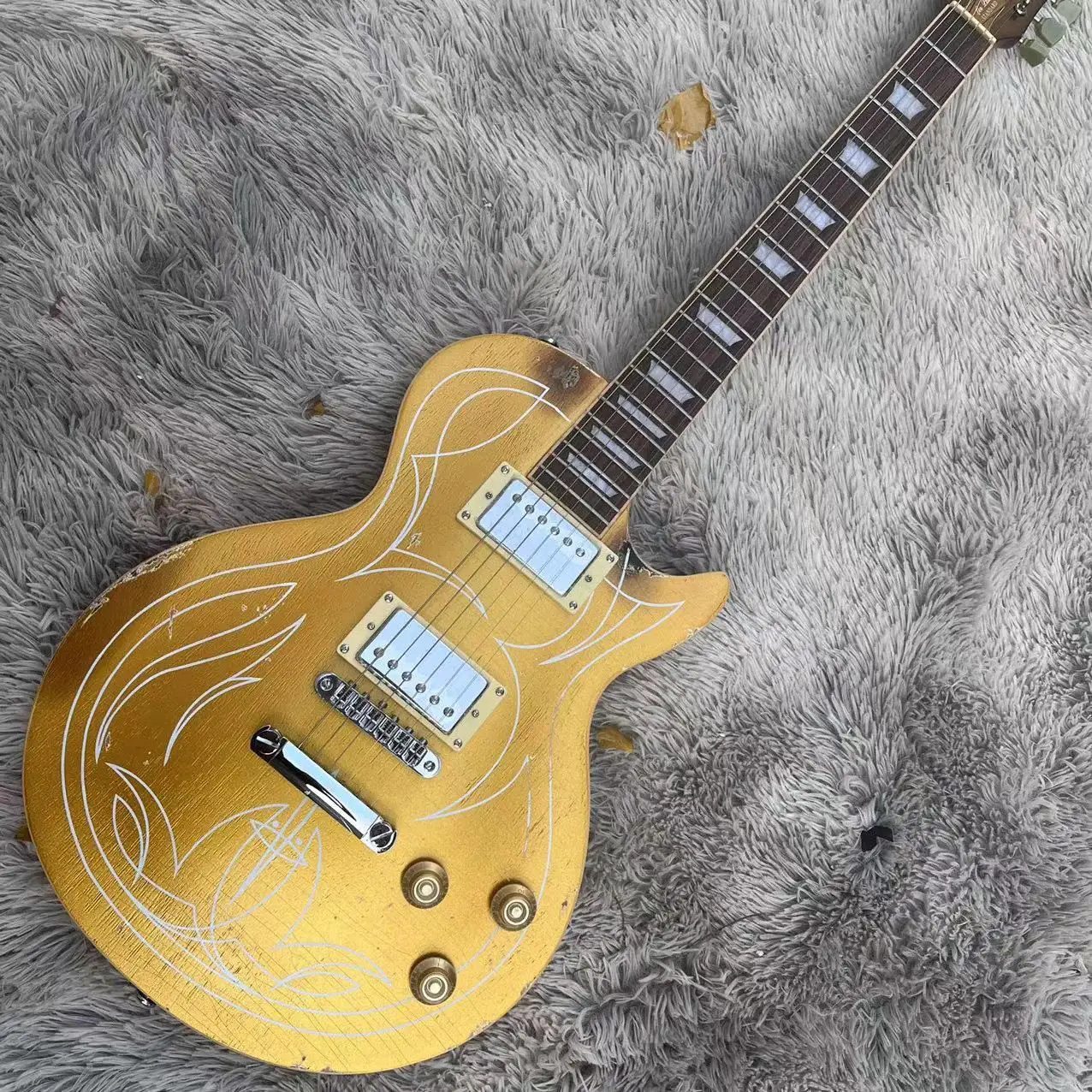 

Custom Shop Made in China LP Standard High Quality Electric Guitar Rosewood Fingerboard Relic Chrome Hardware free delivery