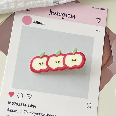 Заколка MOONBIFFY в виде яблока