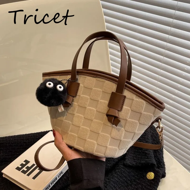 

2022 клетчатые сумки-ведра для женщин, Милая женская сумка на плечо с кулоном на осень и зиму, дизайнерская женская сумка на молнии в стиле пэч...