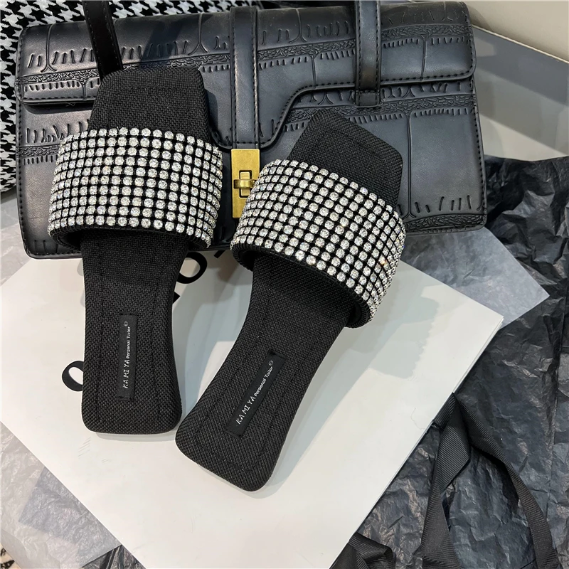 

Rhinestones Design Women Slippers Flat Bottom Non-slip Outdoor Beach Woman Sandals Sexy Fashion Slides Summer New Female Shoes