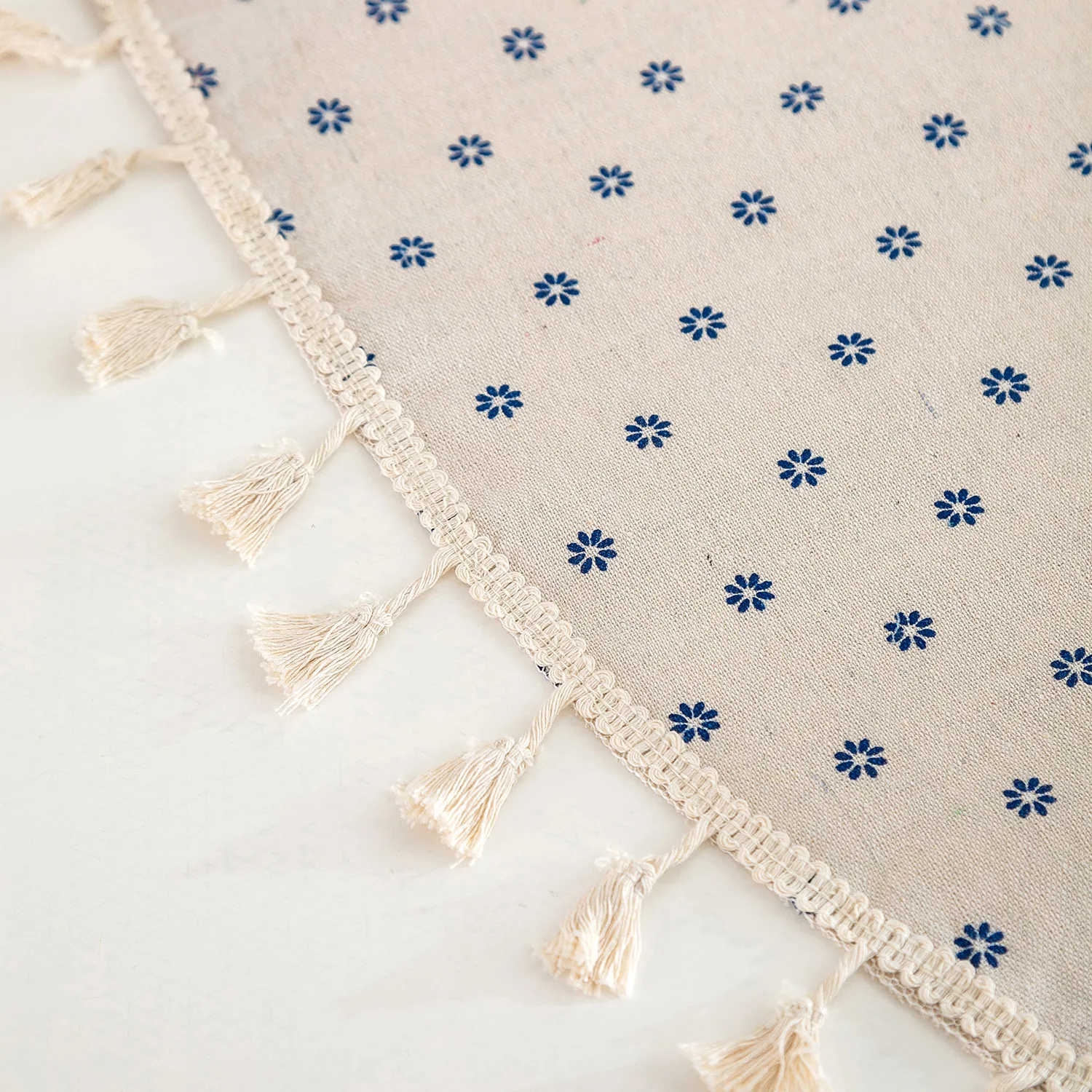 150cm Round Tablecloth with Tassel Table Cover Cotton Linen Party Picnic Background Cloth Obrus Tafelkleed Mantel Mesa Nappe |