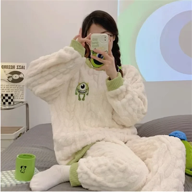 Женский фланелевый пижамный комплект