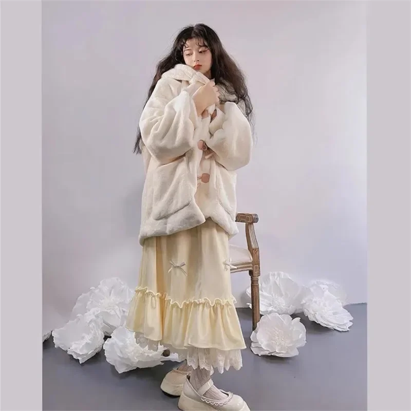 Юбка плиссированная бархатная с завышенной талией и кружевным подолом