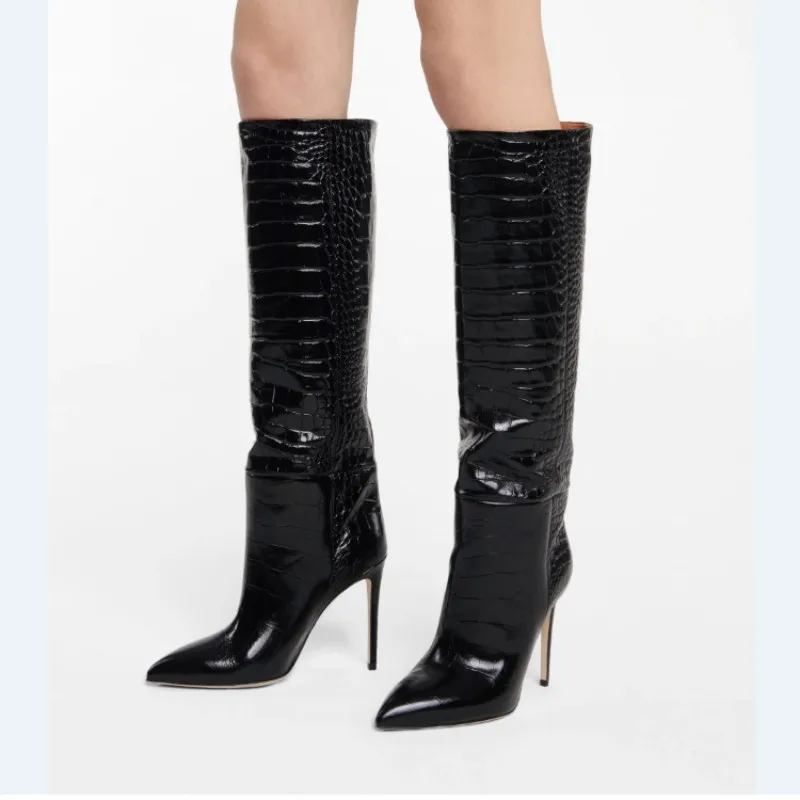 Женские сапоги до колена из змеиной кожи