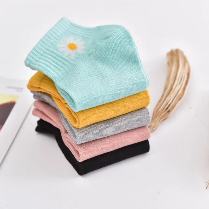 5Pairs Women Socks Summer Fashion Daisy Boat Socks Polyester Cotton Breathable Sweat-absorbing Casual Sock Ankle Sock for Womne