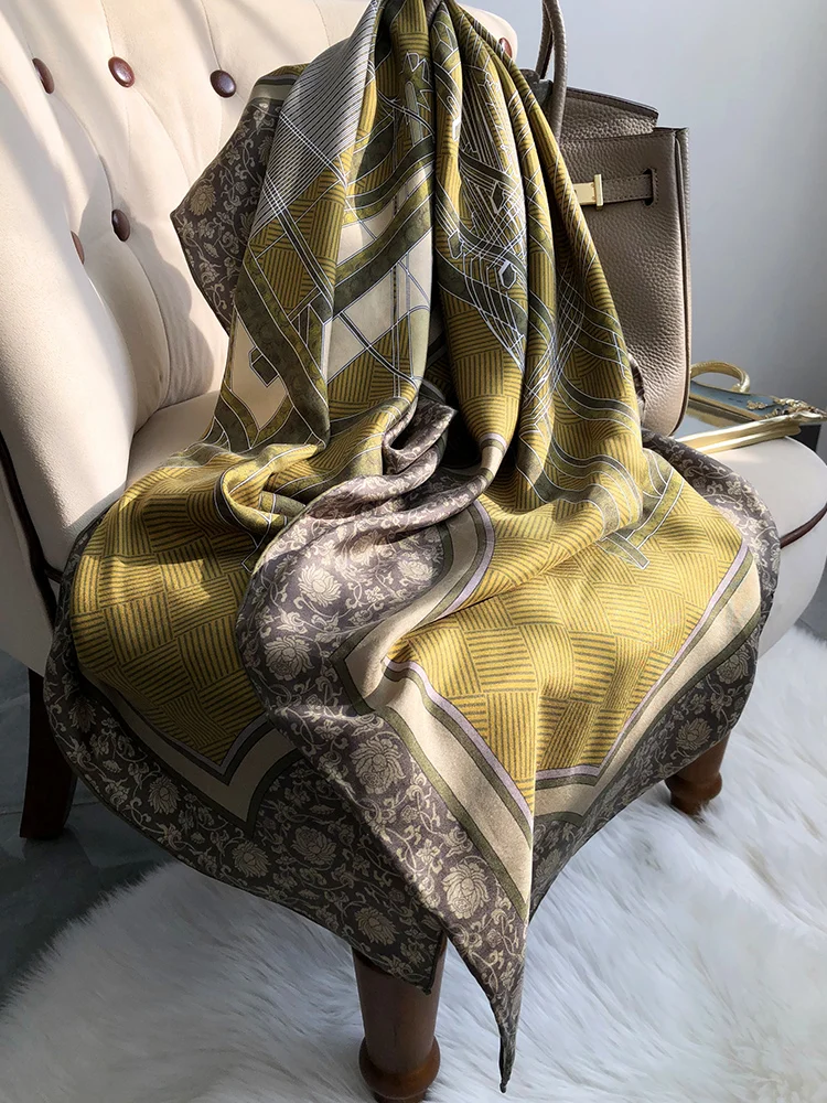 Рисунок 5 - Винтажный большой шарф из тутового шелкопряда