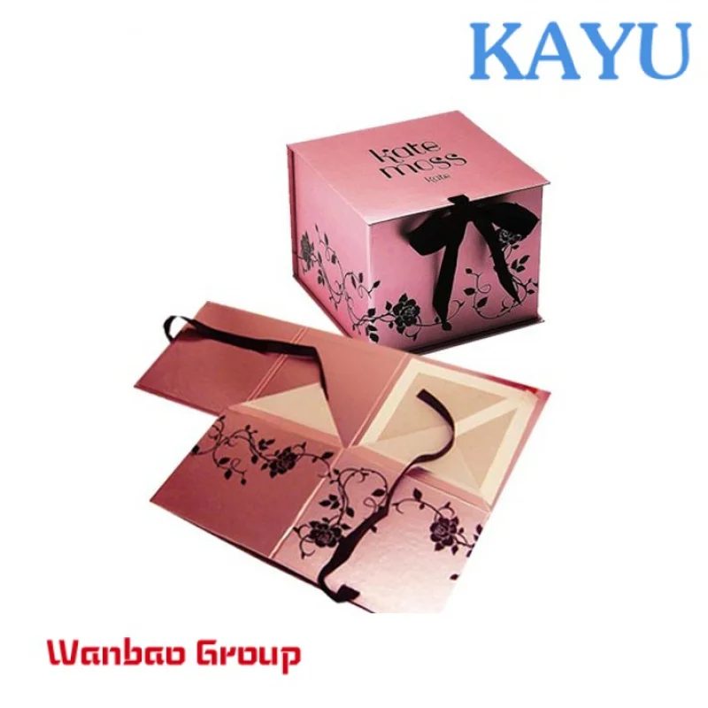 Luxury Magnetic Gift Paper Box With Ribbon For Christmas Packaging