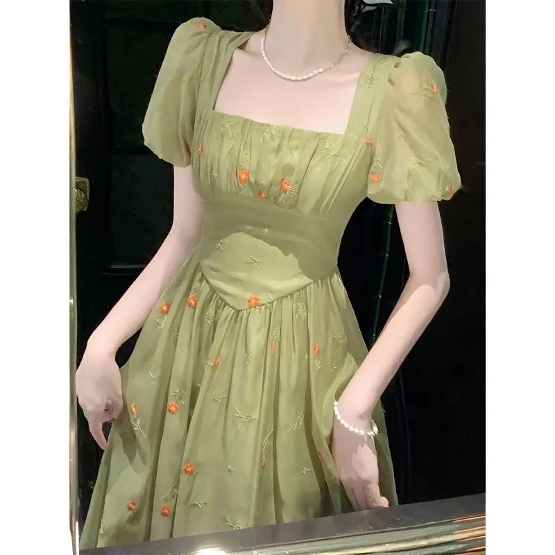 

2023 New Light Luxury Socialite French Unique Super Fairy Heavy Industry Lace Temperament Self-cultivation Inner Dress