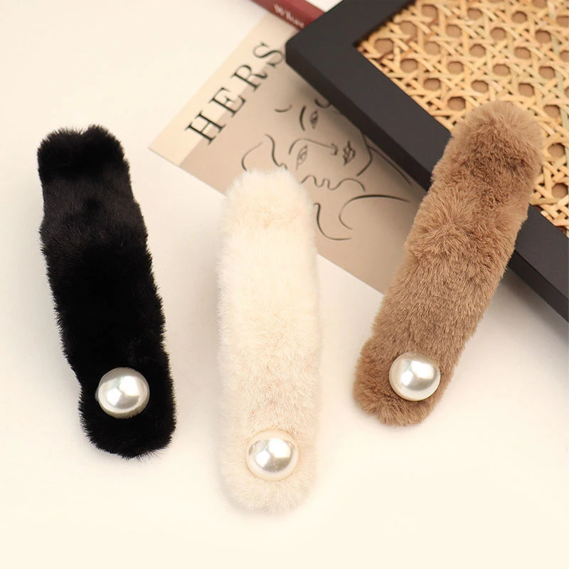 

South Korea INS new autumn and winter coffee color lamb hair plush hairpin side bangs clip headdress wild pearl bb clip