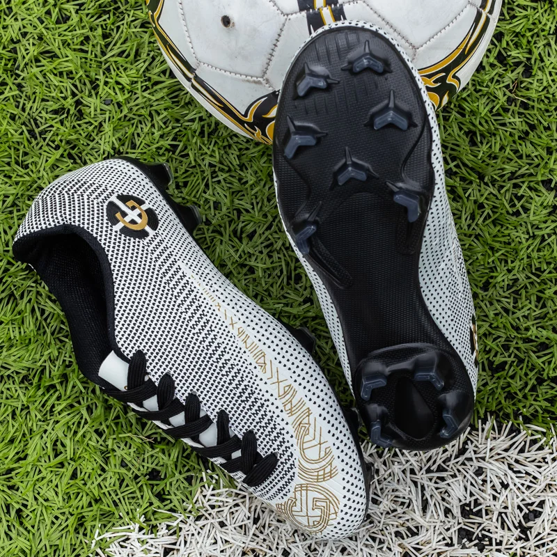 Soccer Shoes Original Men Outdoor Football Boots Soccer Cleats Shoes Breathable Non-slip Training Sneakers Turf Futsal Trainers