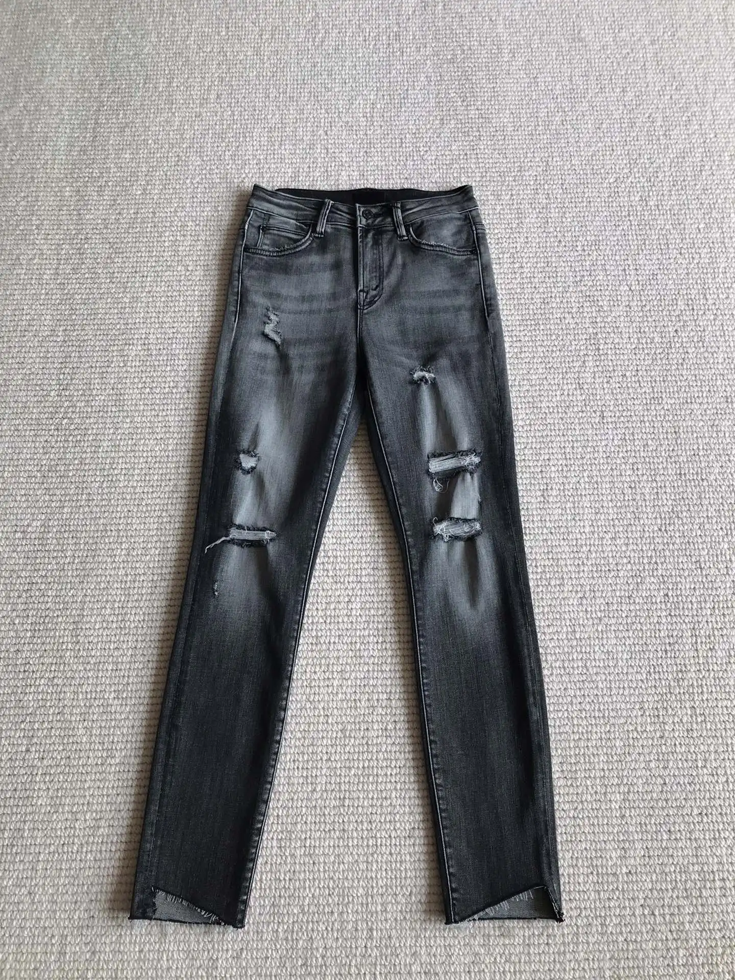 

2022 spring new women's washed hole jeans