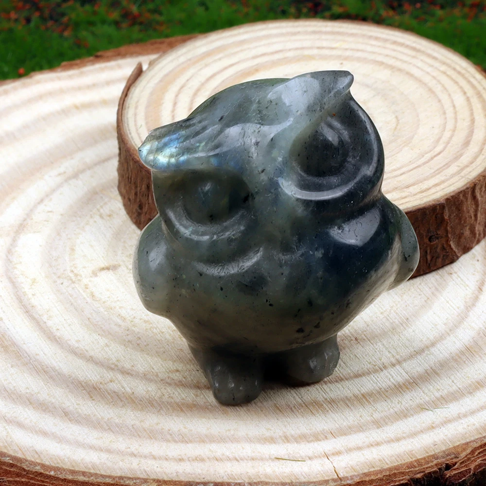 

Фигурка совы из камня