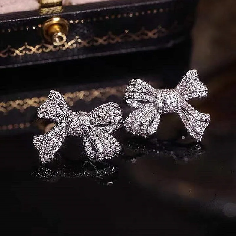 

New Micro-inset Zircon Single bow ear bone clip Earless earring for women Creative personality All-matching earring for women