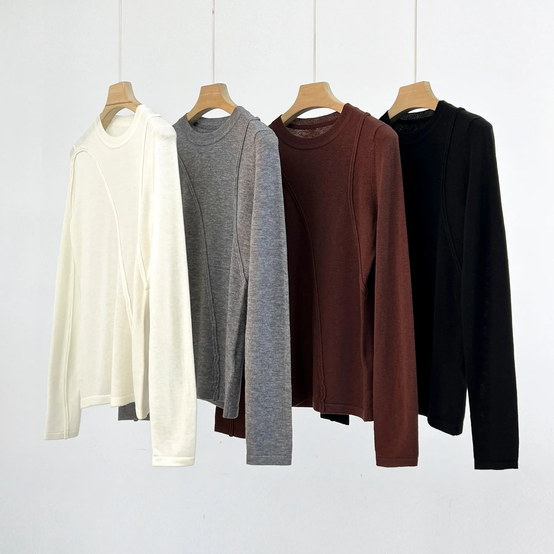 

Осенние однотонные женские трикотажные пуловеры