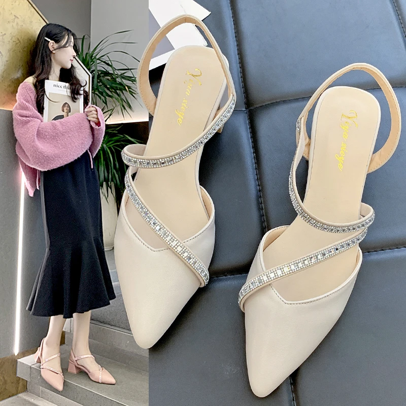 

2022 Summer Korean Style Square Heel Baotou Rhinestone Back Hollow Pointed Toe Comfortable and Breathable Fashion Casual Sandals