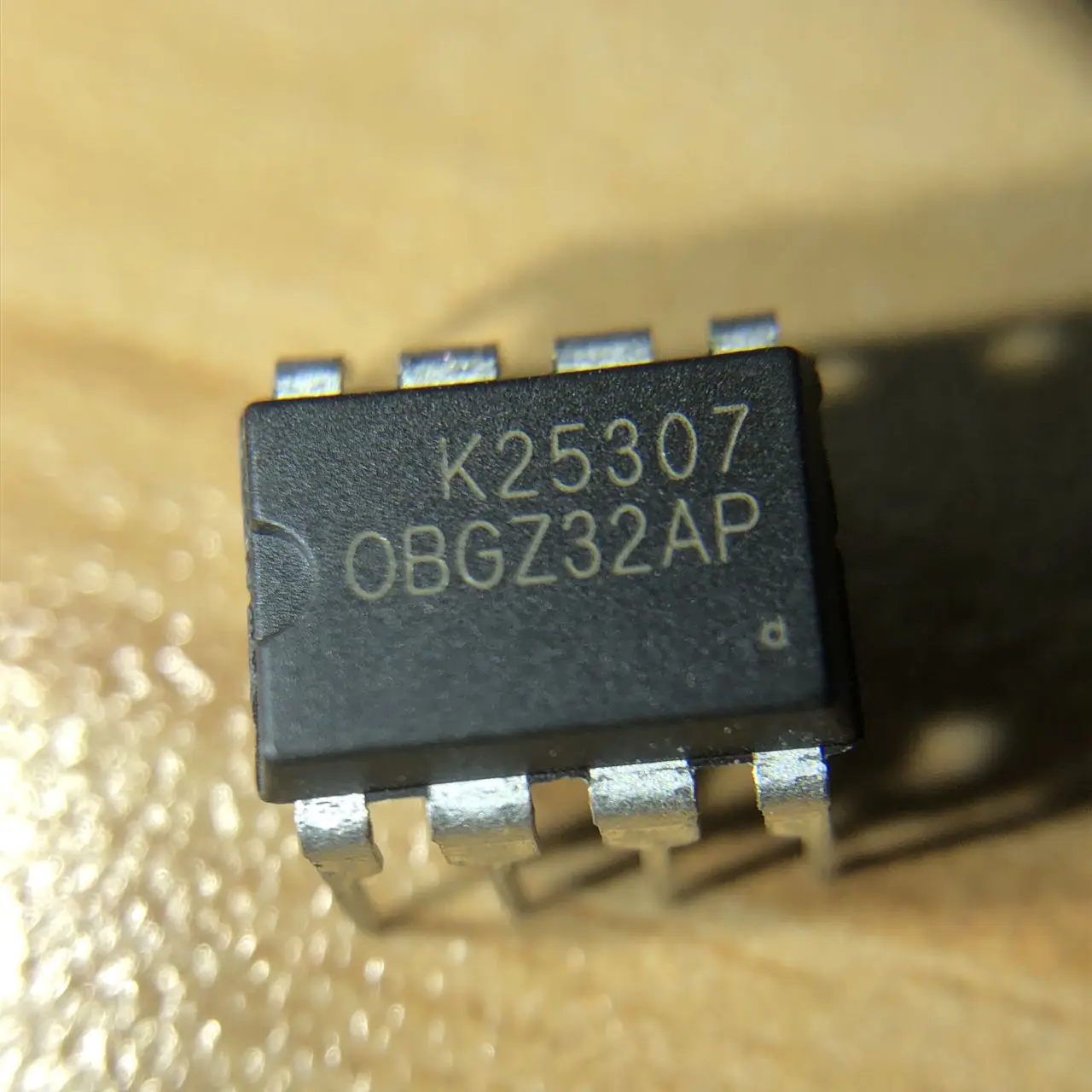 

100pcs-10pcs/lot OBGZ32AP DIP8 power management chip