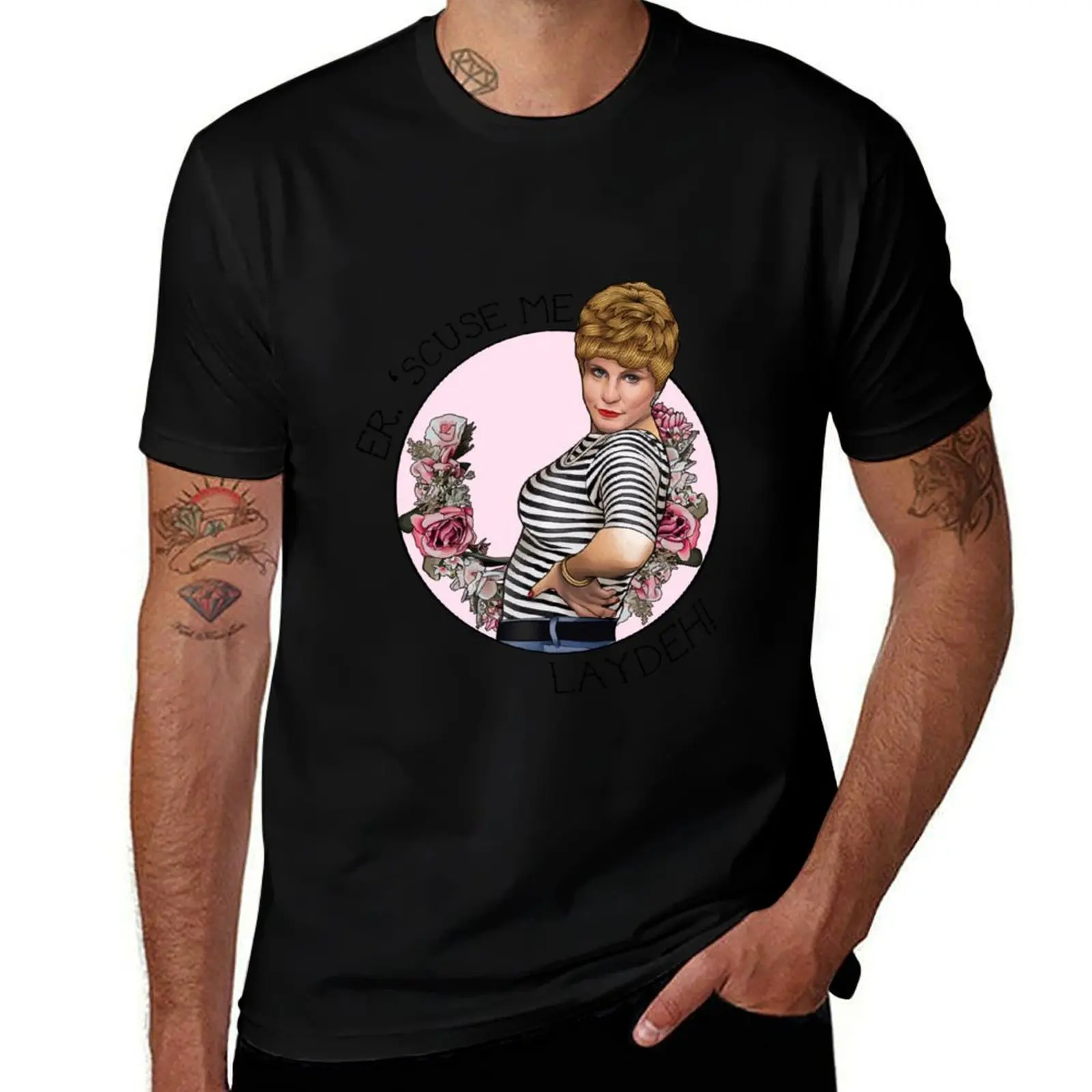Фото Футболка Charity Shop Sue-Scuse me laydeh, повседневная футболка с короткими рукавами №1