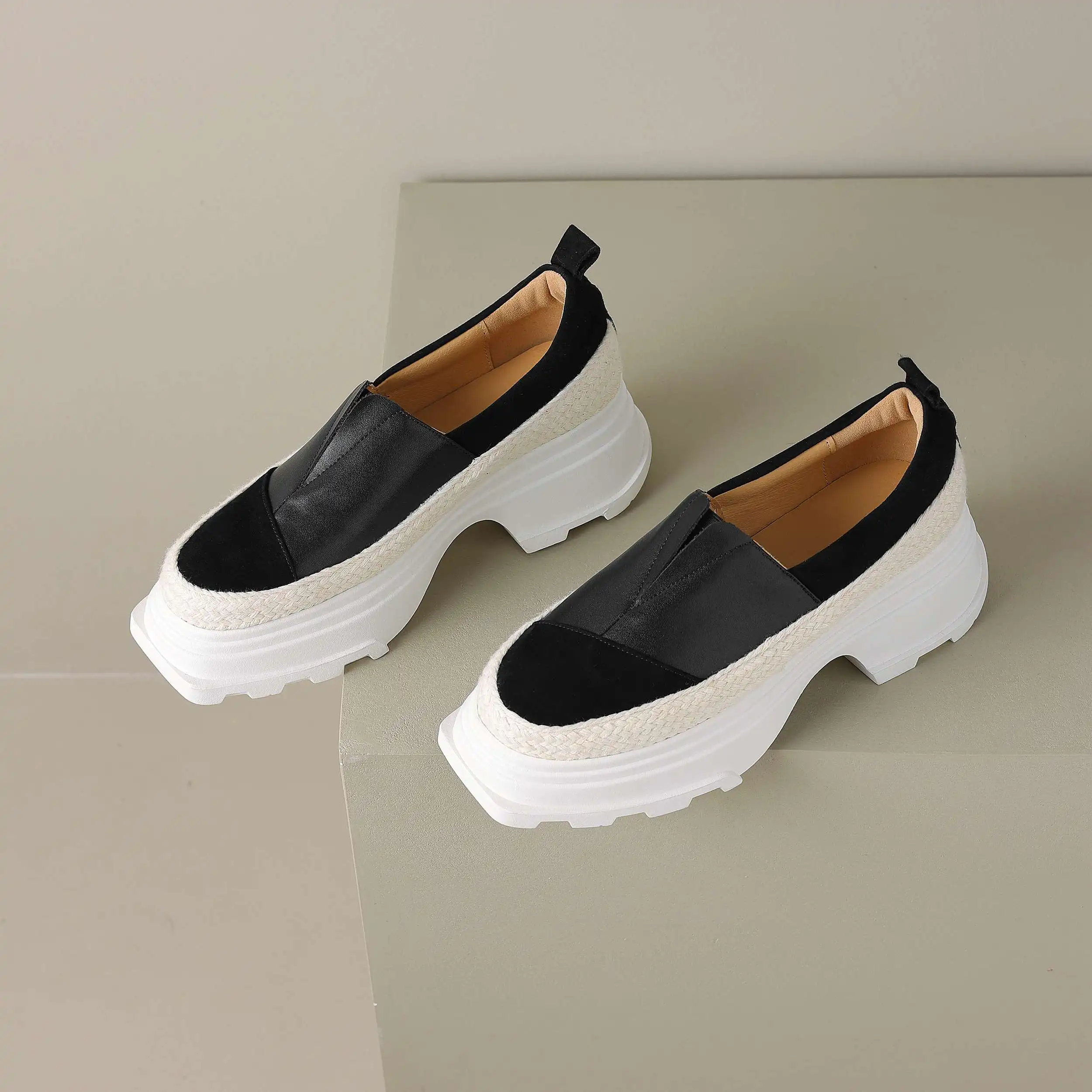 Брендовые Лоферы Lanxuryee из коровьей кожи на высоком каблуке с круглым носком