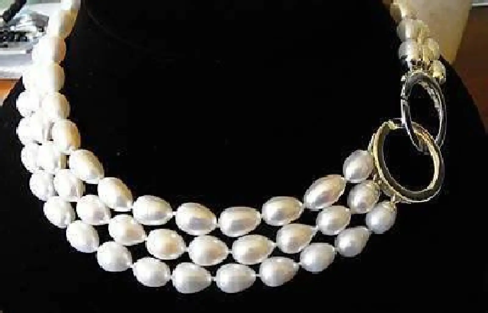 

3 ROWS 7-9MM AKOYA WHITE PEARL NECKLACE 17-19 INCH