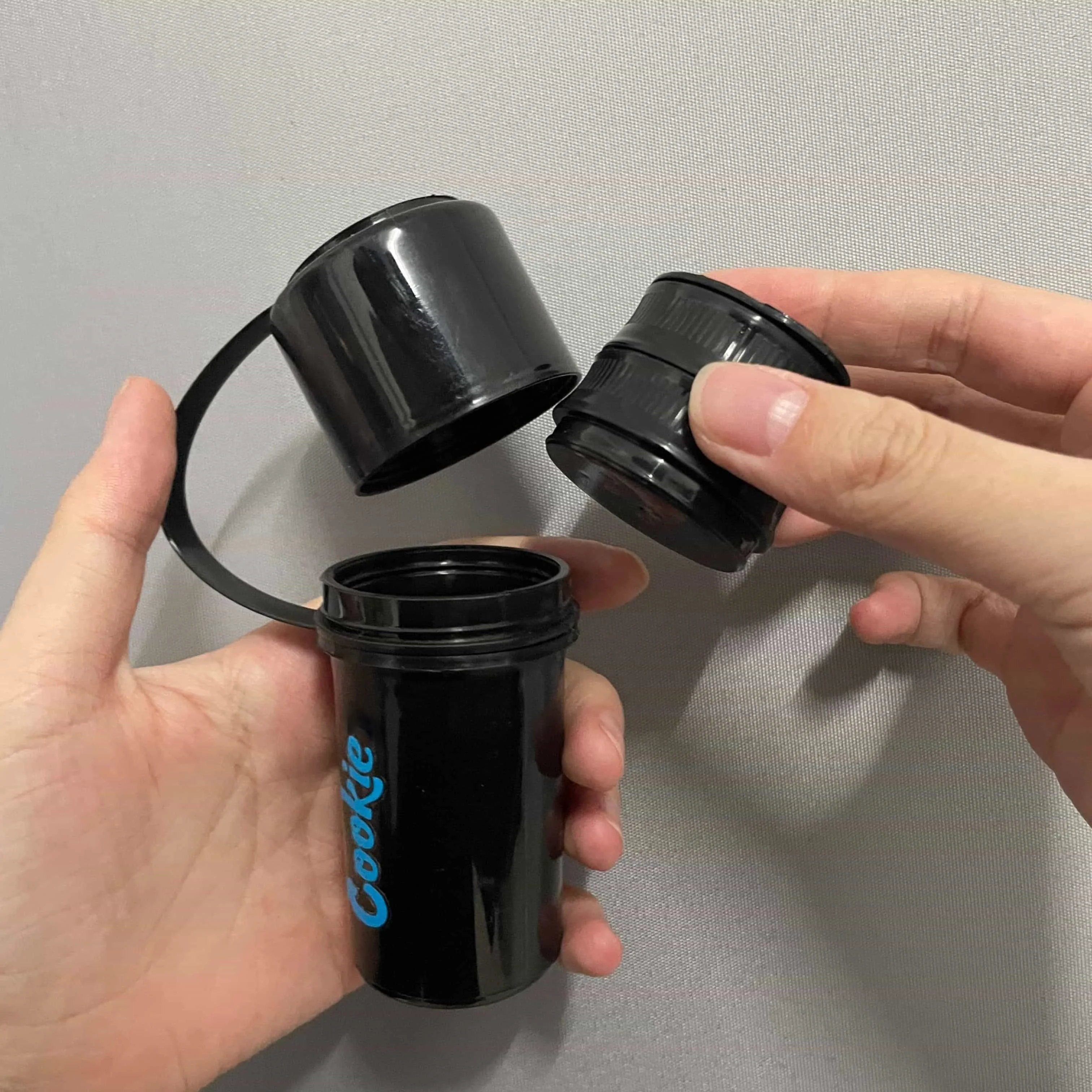 Herb Grinder with Mini Tray And Storage Container With Built in | Дом и сад