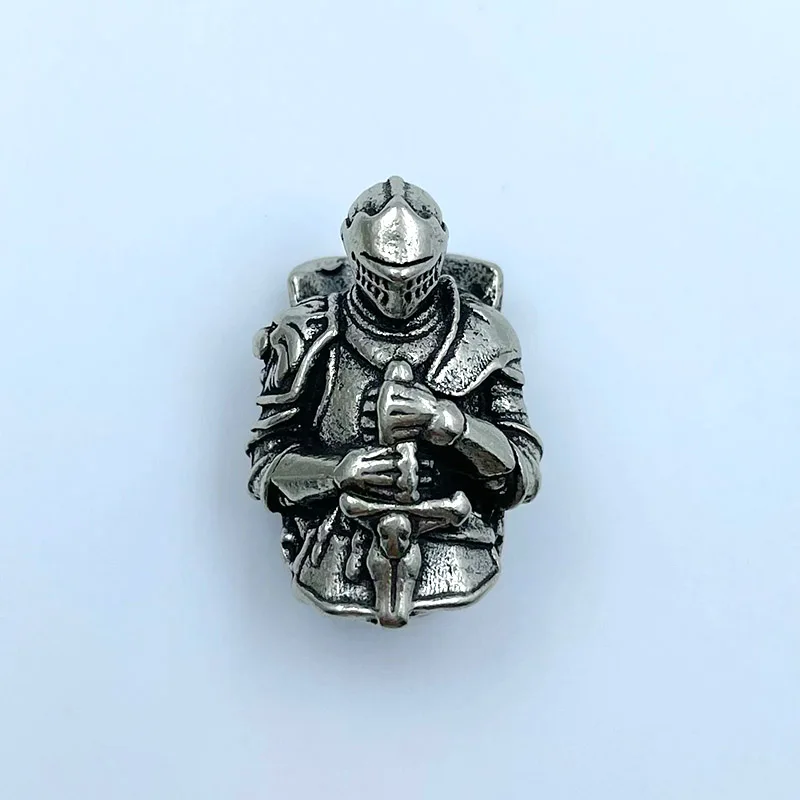 

Латунная статуэтка Викис Тамплиер