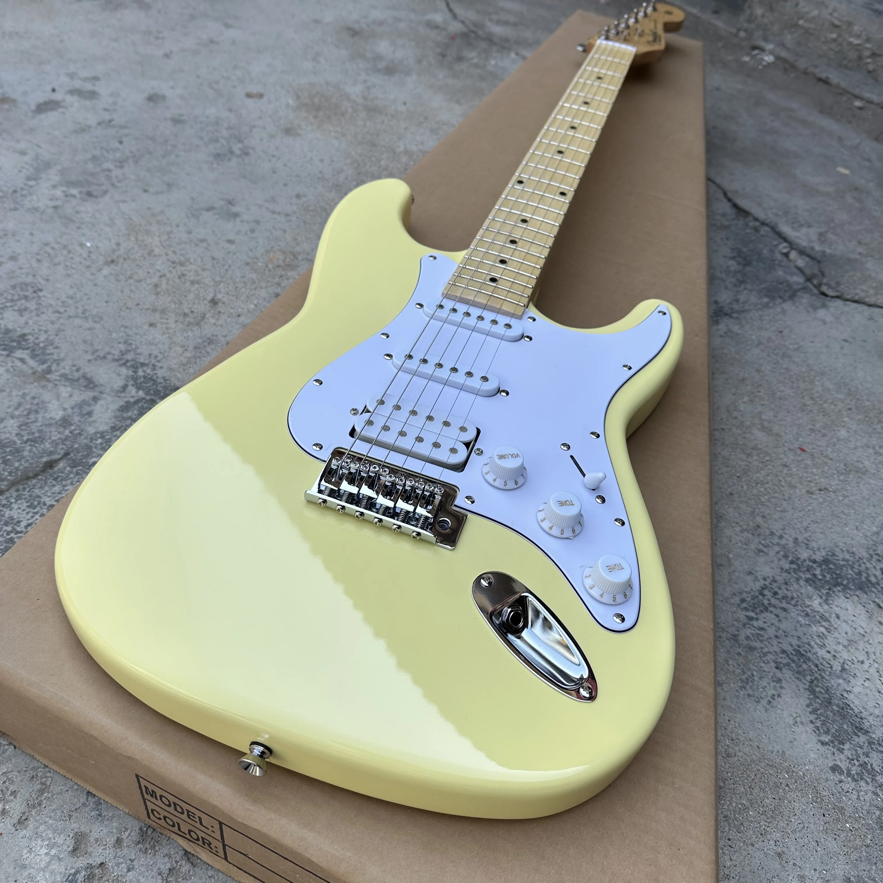 Электрогитара Stratocaste-r ST корпус из красного дерева кленовый гриф гитара с 22 ладами