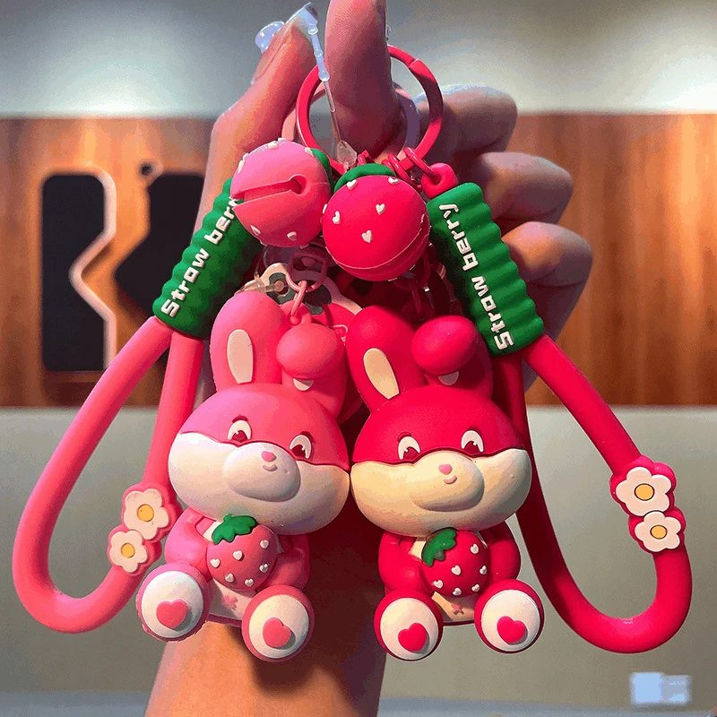 

Sweet Strawberry Rabbit Keychain Cute Pvc Doll Bag Pendant Key Chain Car Gift Wholesale Keyring Girl Jewelry Fashion Woman
