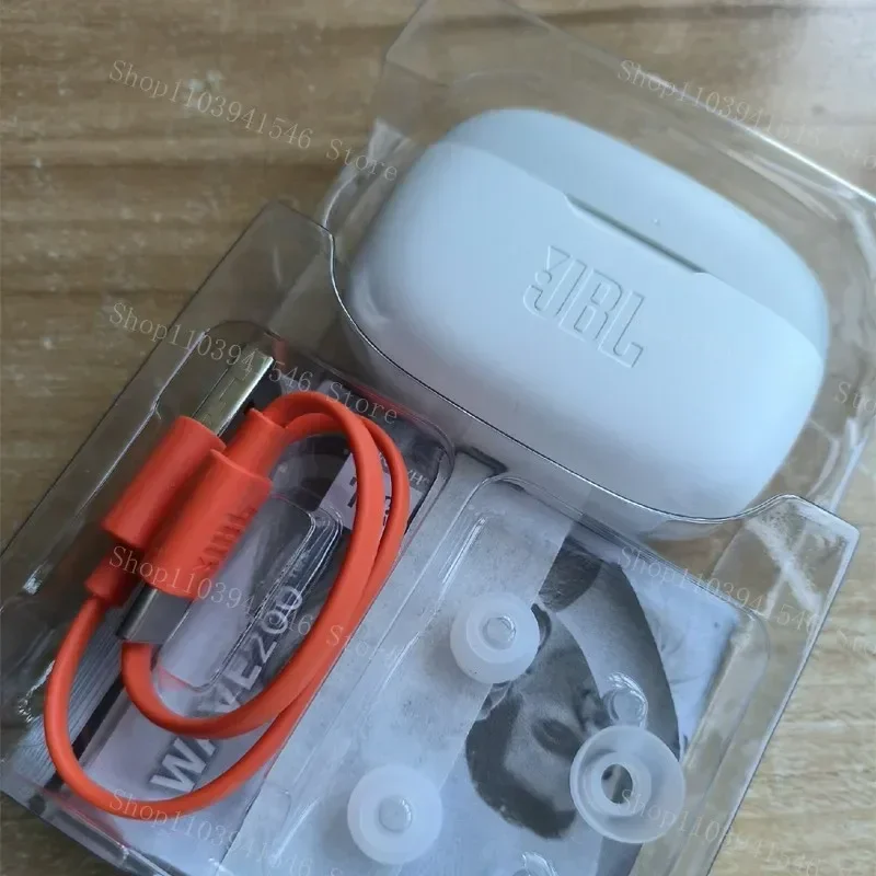 Фото Наушники JBL WAVE 200TWS — беспроводные наушники True Wireless, Bluetooth 5.0, спортивные наушники с микрофоном, версия для Гонконга. №4