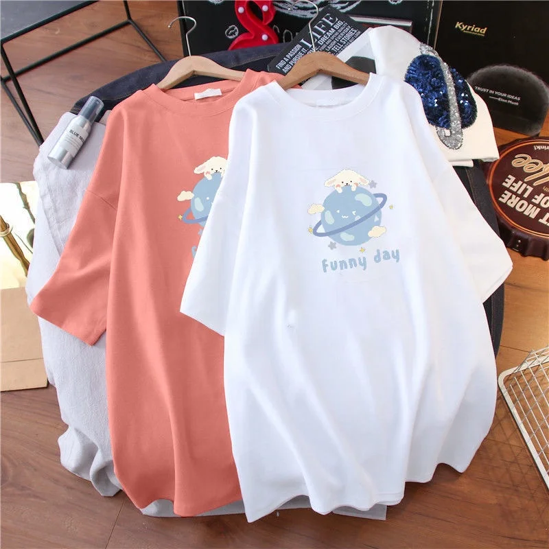 

loose and lovely cartoon print oversize women's T-shirt versatile top