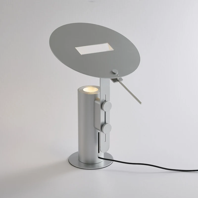 

Радужная настольная лампа