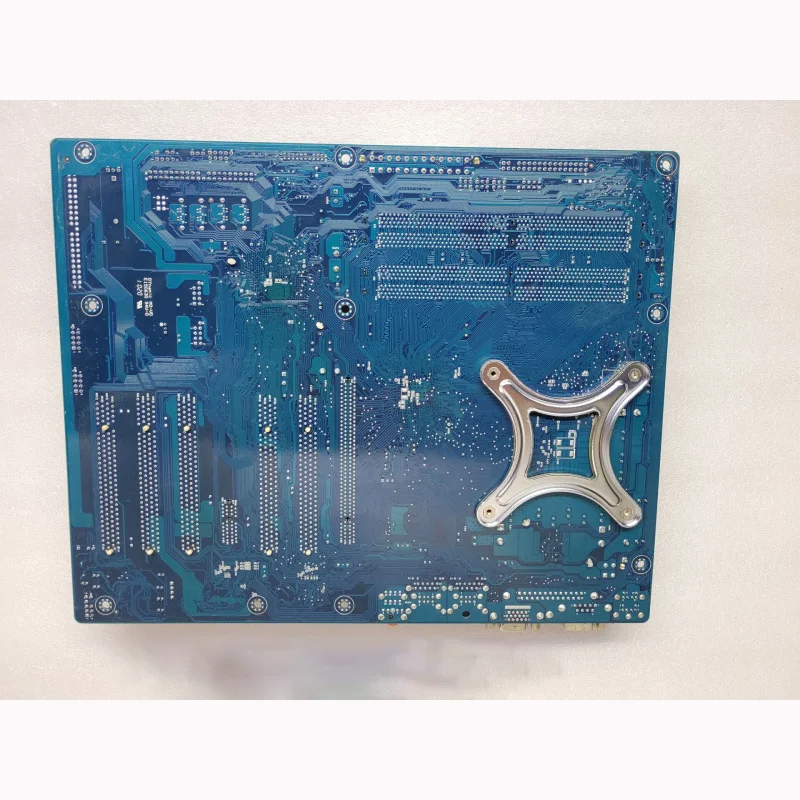 Промышленная материнская плата поддерживает двойную сетевую карту DDR2 775