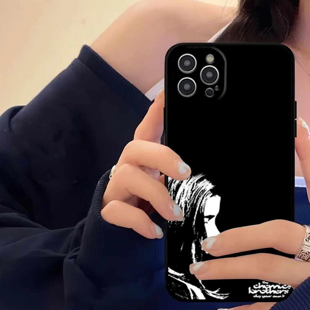 Чехол для телефона Band The C-Chemical B-Brothers с кнопкой iPhone 16 11 12 13 14 15 Pro Max Plus черный мягкий