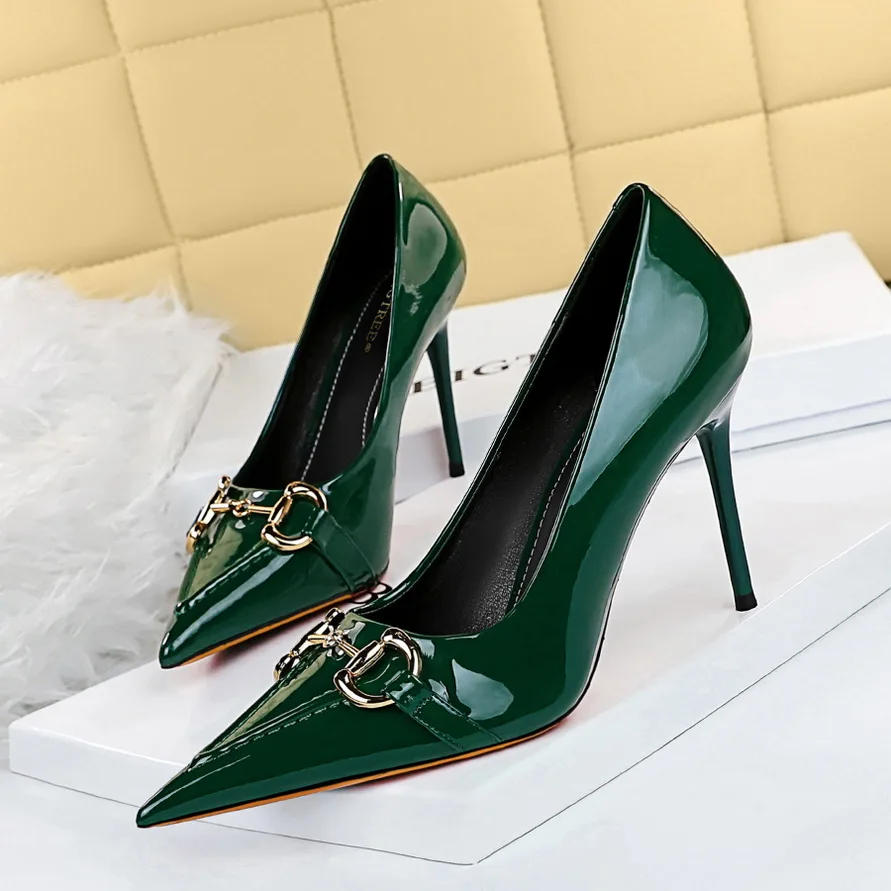 

2022 Women 9.5cm High Heels Green Pumps Lady Sexy Luxury Designer Bride Heels Prom Fetish Buckle Scarpins Plus Size 43 Shoes