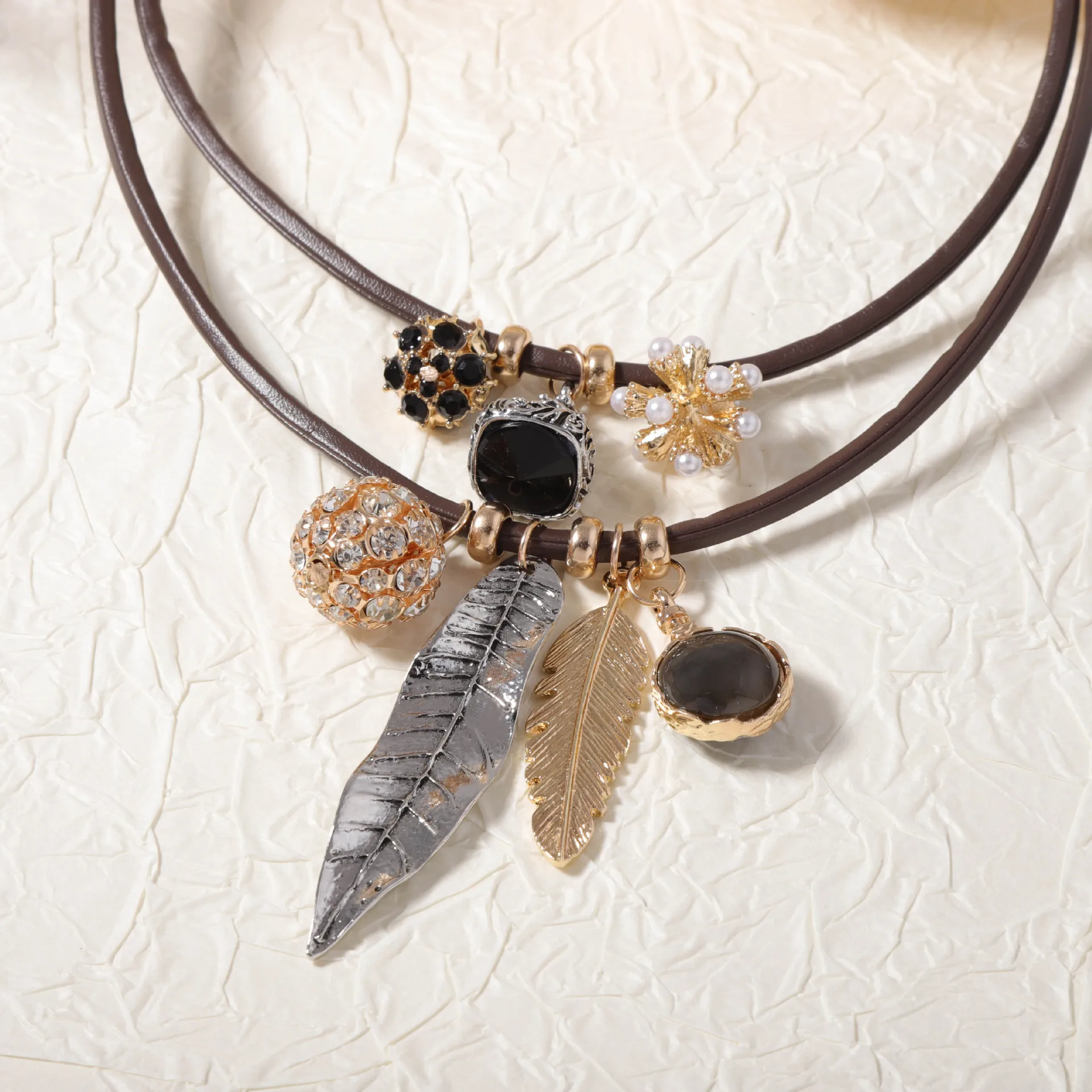 Персонализированное двухслойное кожаное ожерелье с подвеской в виде листа |