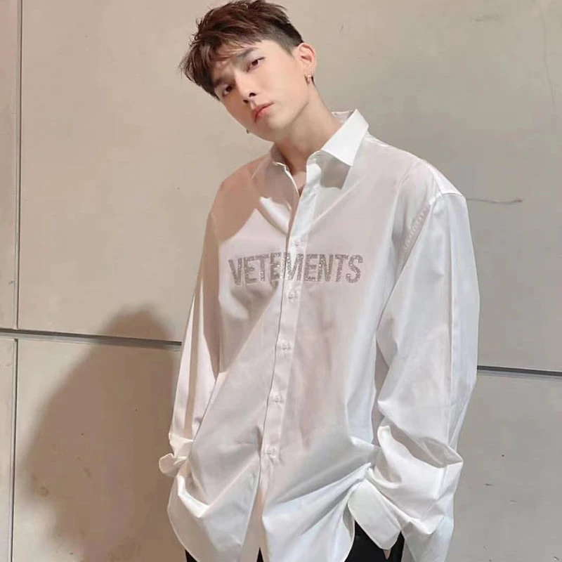 

Loose Vetements Shirt Men Women 1:1 Letter Logo White Long Sleeve Top VETEMENTS Couple Shirt